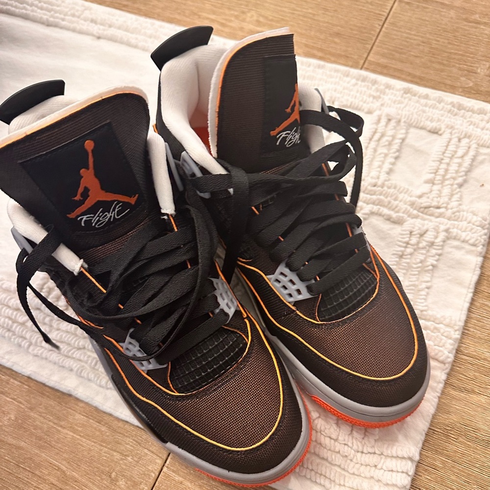 Jordan 4 Retro Starfish (Women's) 8.5